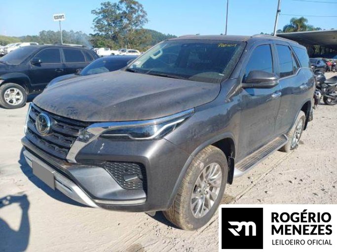 TOYOTA HILUX SW4 21/21