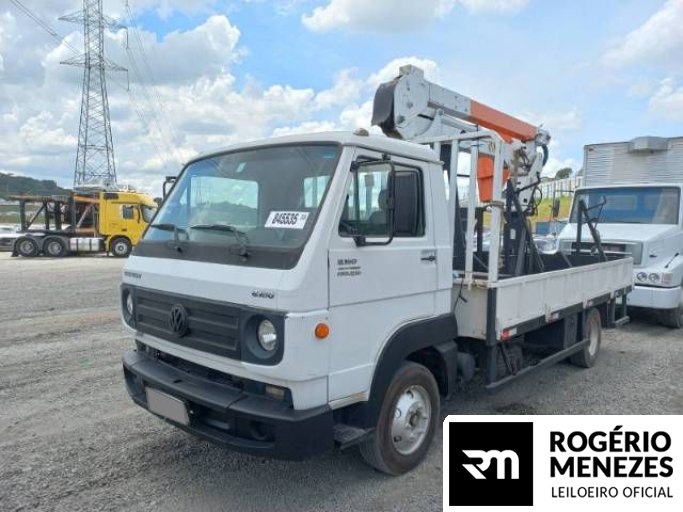 VOLKSWAGEN DELIVERY 8-160 14/14