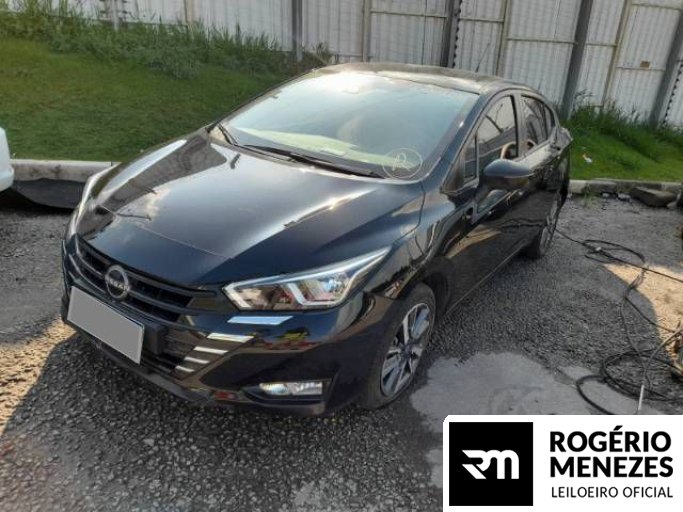 NISSAN VERSA 23/24